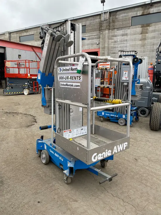 2018 Genie AWP-30S Pusharound Lift