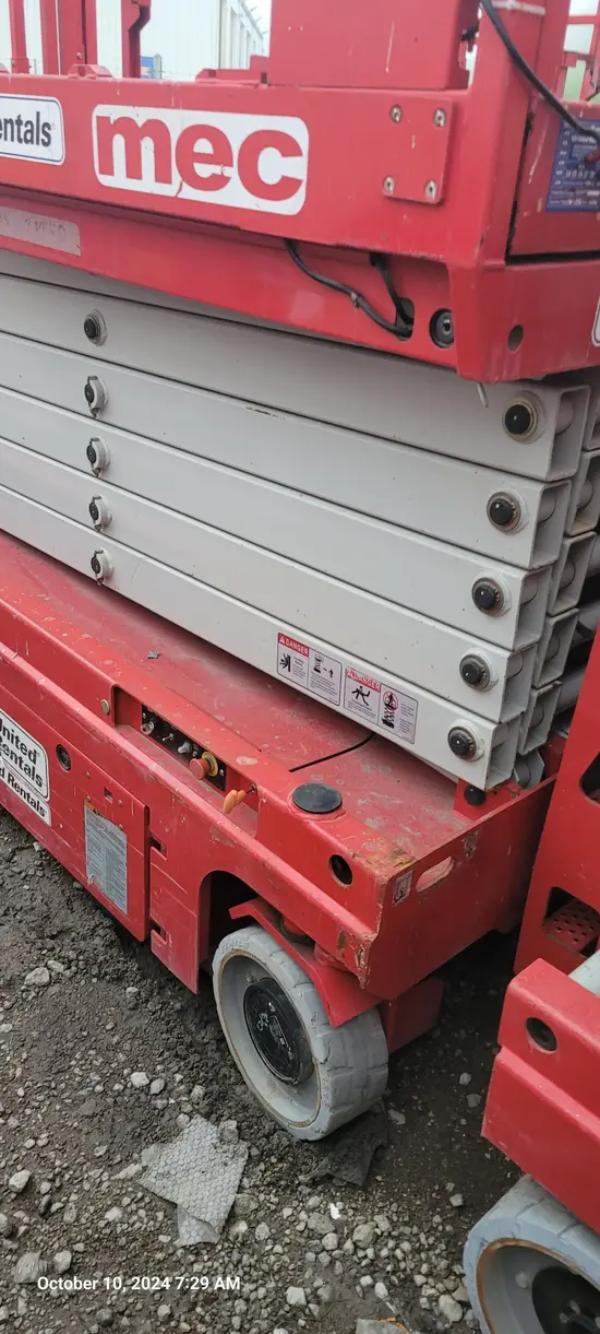 2018 MEC 4046SE Scissor Lift