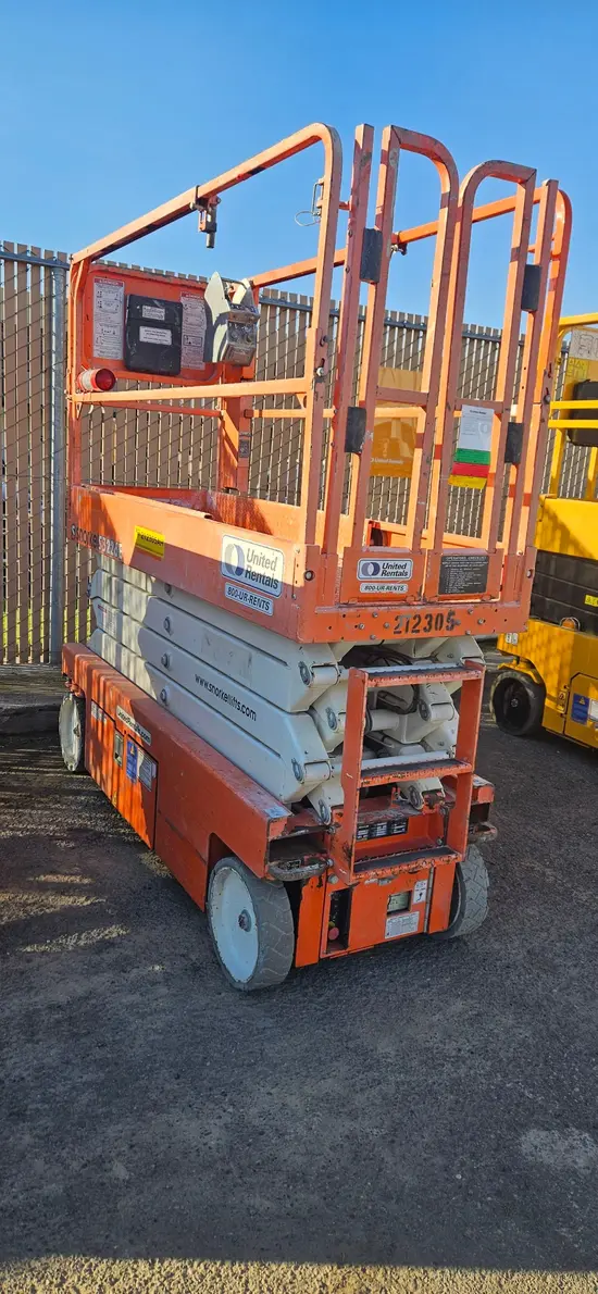 2018 Snorkel S3226E Scissor Lift