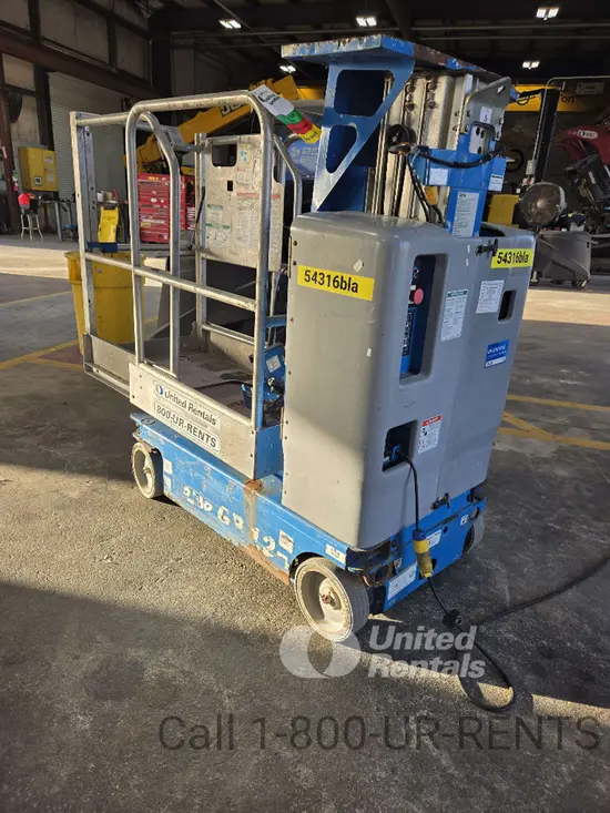 2017 Genie GR-12 Self-Propelled One-Person Lift