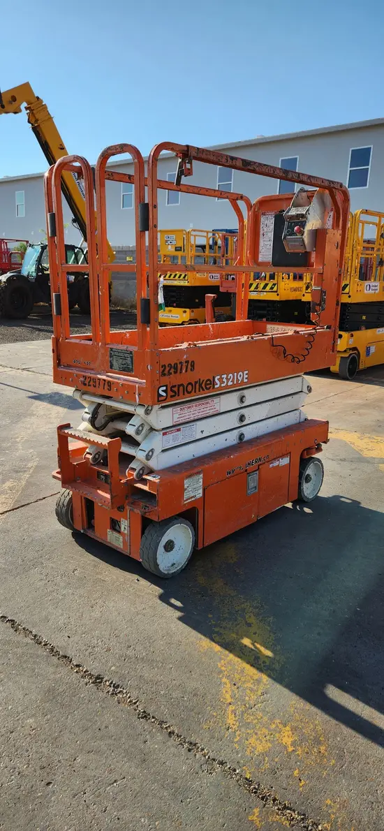 2019 Snorkel S3219E Scissor Lift