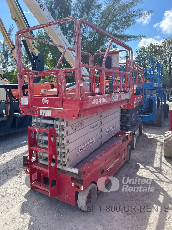 2017 MEC 4046SE Scissor Lift