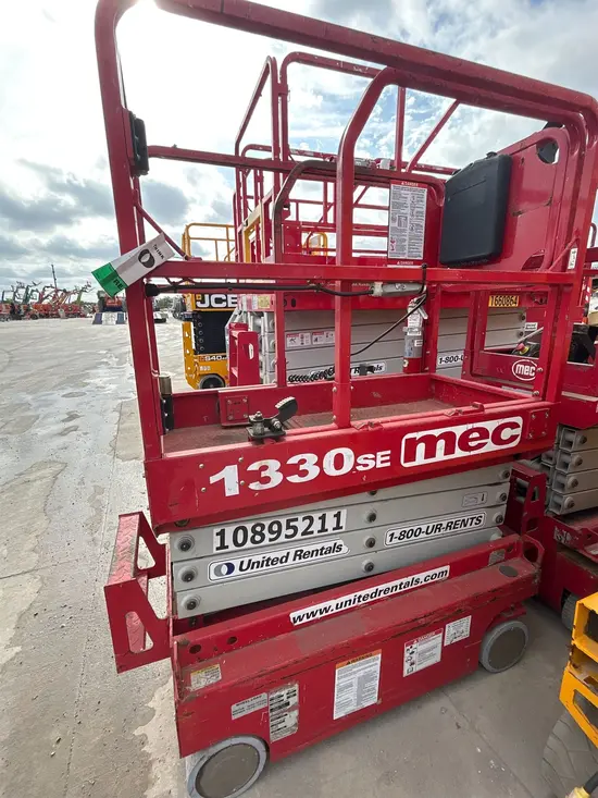 2019 MEC 1330SE Scissor Lift