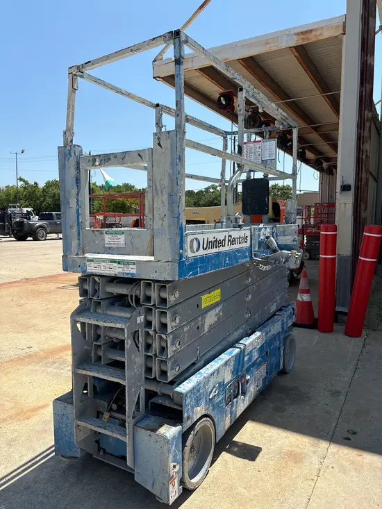 2018 Genie GS-3232 Scissor Lift