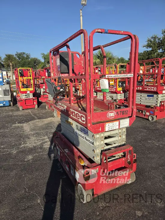 2018 MEC MICRO 19 Scissor Lift