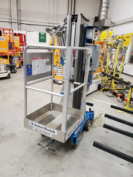 2018 Genie AWP-30SDC Pusharound Lift