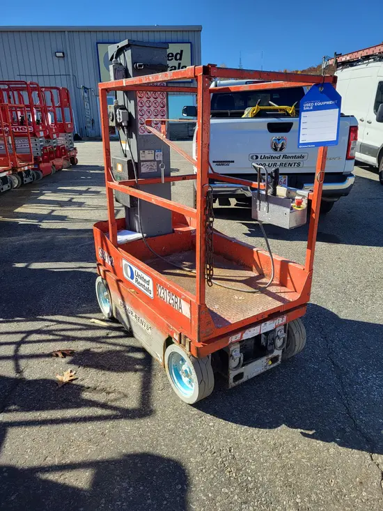 2012 Skyjack SJ12 Self-Propelled One-Person Lift