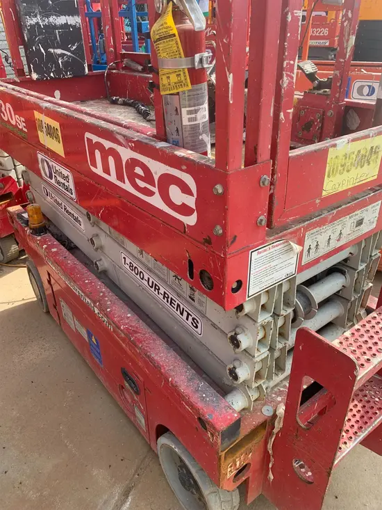 2019 MEC 1930SE Scissor Lift
