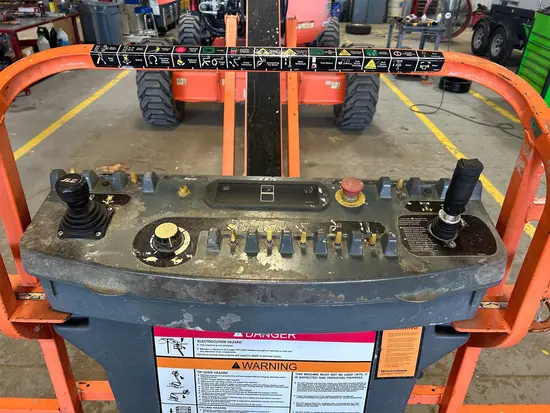 2015 JLG 600AJ Articulating Boom Lift