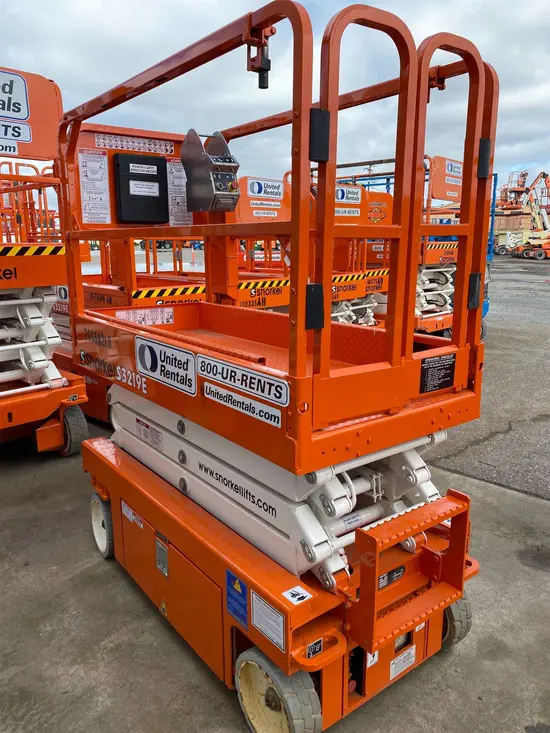 2018 Snorkel S3219E Scissor Lift