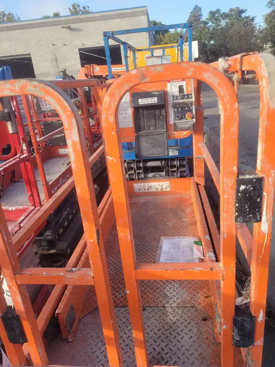 2018 Snorkel S3219E Scissor Lift