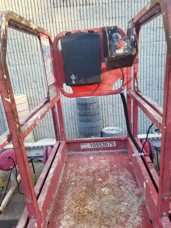 2019 MEC 1330SE Scissor Lift
