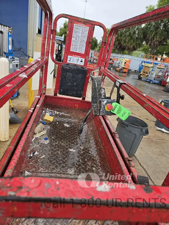 2017 MEC 1930SE Scissor Lift