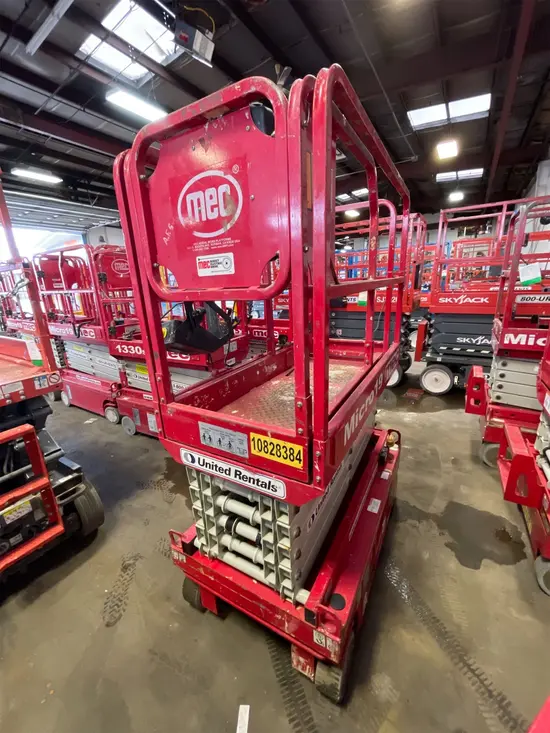 2018 MEC MICRO 19 Scissor Lift