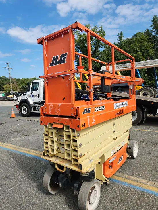 2017 JLG 2632ES Scissor Lift