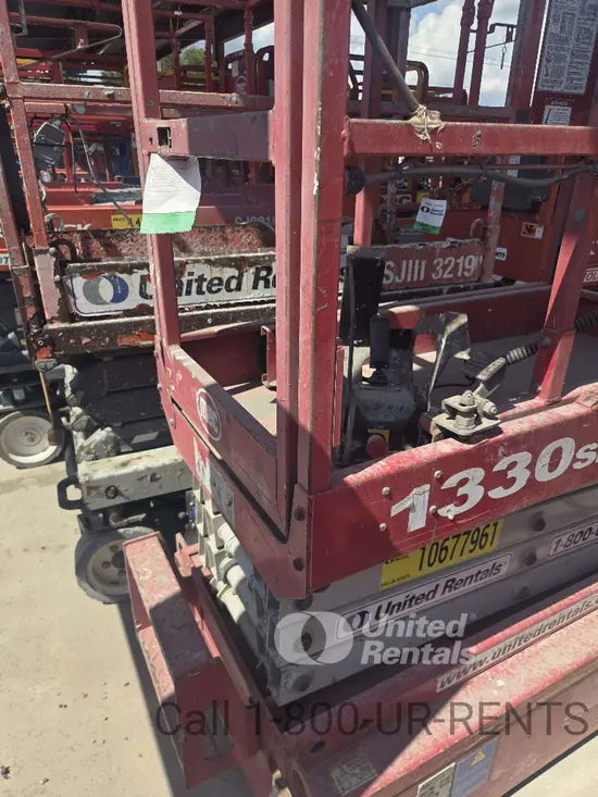 2017 MEC 1330SE Scissor Lift
