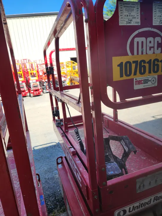 2018 MEC 1330SE Scissor Lift