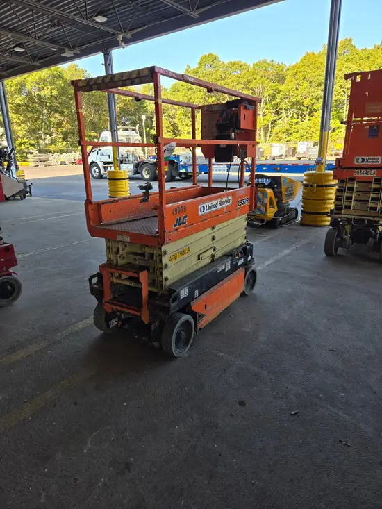 2017 JLG 1932R Scissor Lift