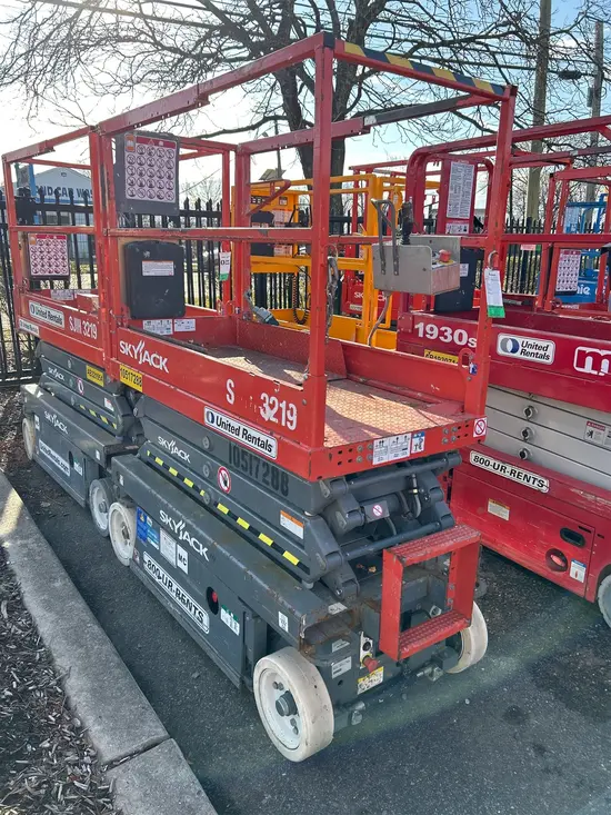 2016 Skyjack SJIII3219 Scissor Lift