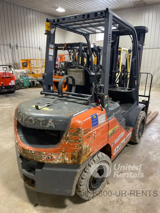 2020 Toyota 8FGU30 Warehouse Forklift