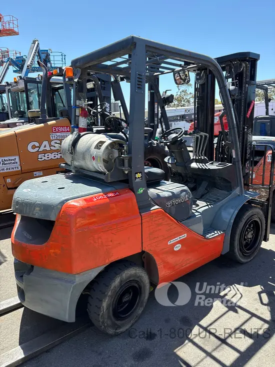 2017 Toyota 8FGU30 Warehouse Forklift