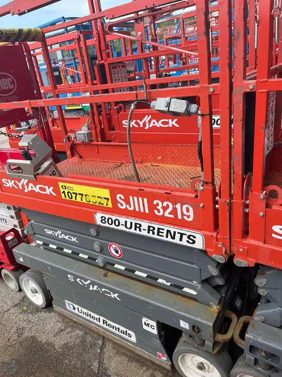 2018 Skyjack SJIII3219 Scissor Lift