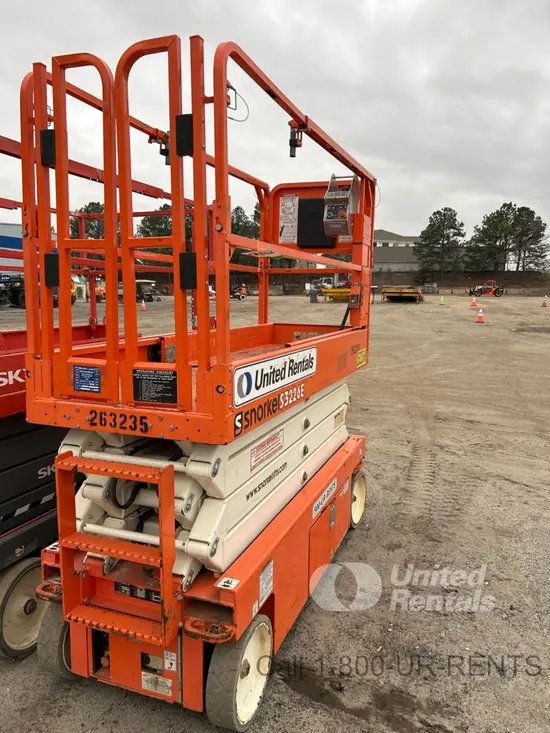 2019 Snorkel S3226E Scissor Lift