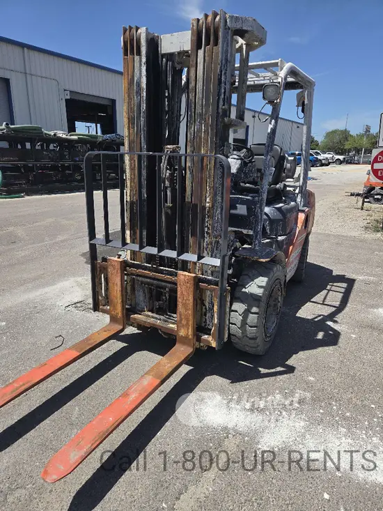 2019 Toyota 8FGU30 Warehouse Forklift
