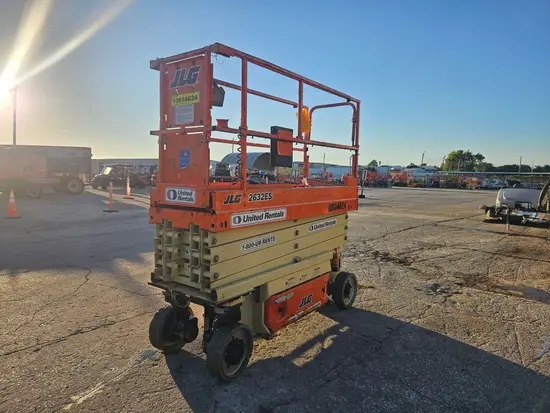 2017 JLG 2632ES Scissor Lift