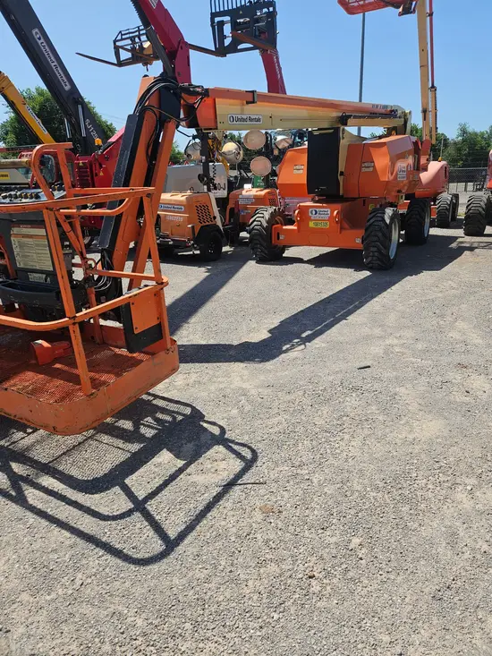 2017 JLG 800AJ Articulating Boom Lift