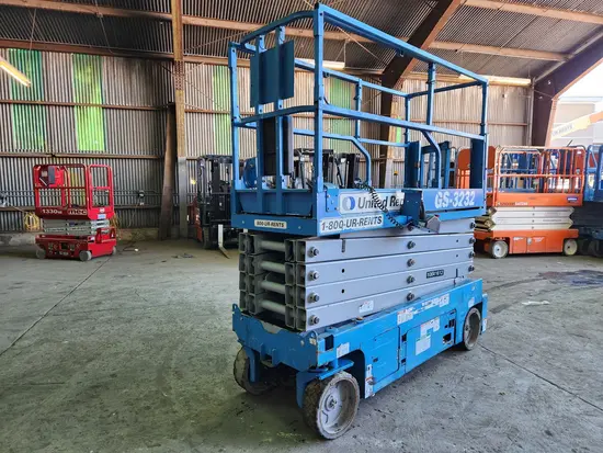 2017 Genie GS-3232 Scissor Lift