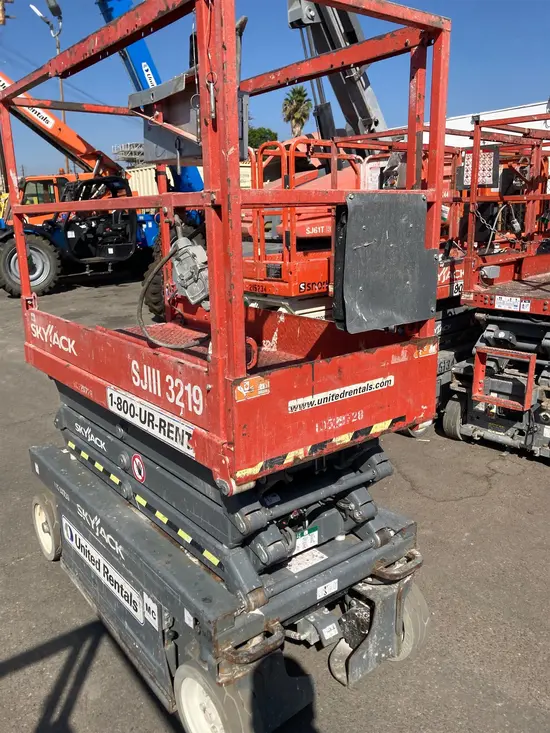 2016 Skyjack SJIII3219 Scissor Lift