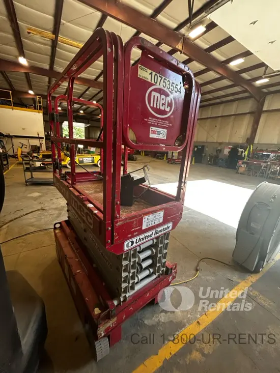 2018 MEC MICRO 19 Scissor Lift