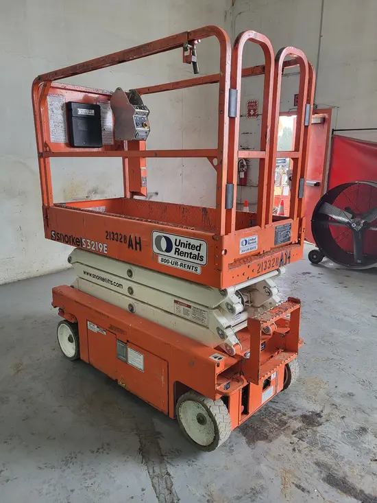 2018 Snorkel S3219E Scissor Lift