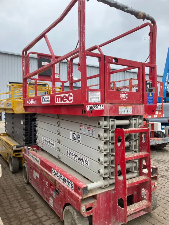 2017 MEC 4046SE Scissor Lift