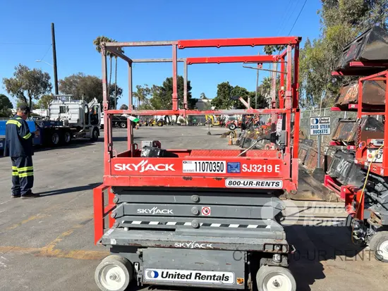2020 Skyjack SJ3219 Scissor Lift