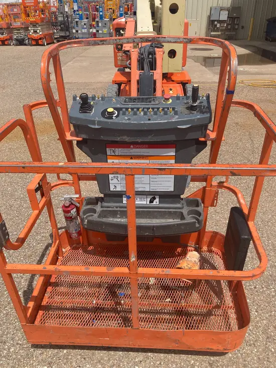 2016 JLG E400AJPN Articulating Boom Lift