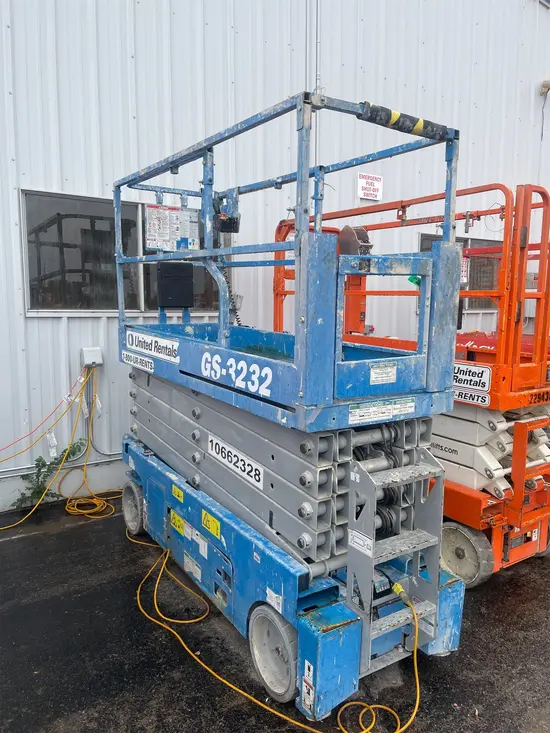 2017 Genie GS-3232 Scissor Lift
