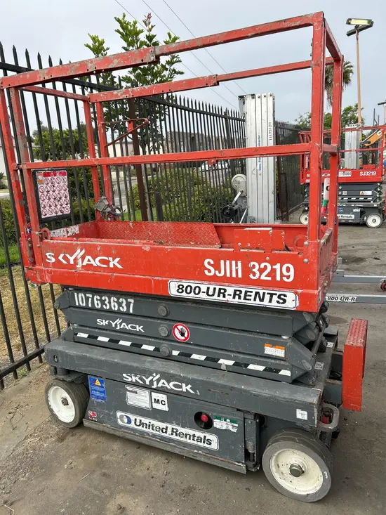 2018 Skyjack SJIII3219 Scissor Lift