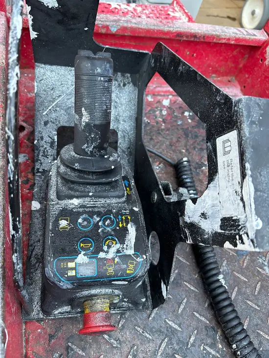 2018 MEC MICRO 19 Scissor Lift