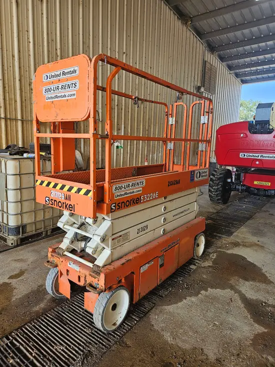 2018 Snorkel S3226E Scissor Lift