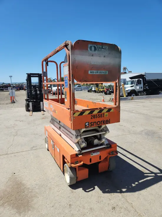 2018 Snorkel S3219E Scissor Lift