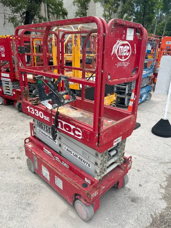 2017 MEC 1330SE Scissor Lift