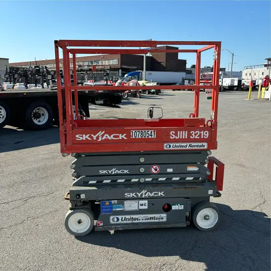 2018 Skyjack SJIII3219 Scissor Lift