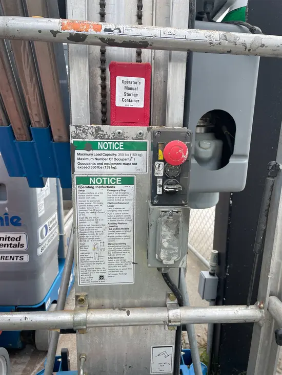 2018 Genie AWP-30SDC Pusharound Lift