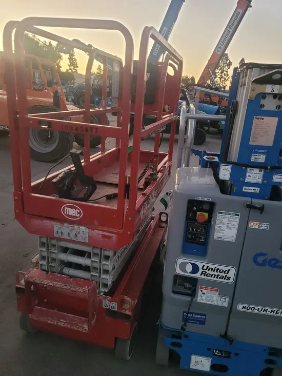 2018 MEC 1330SE Scissor Lift