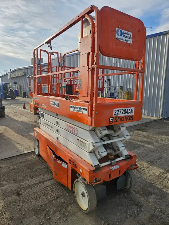 2019 Snorkel S3226E Scissor Lift
