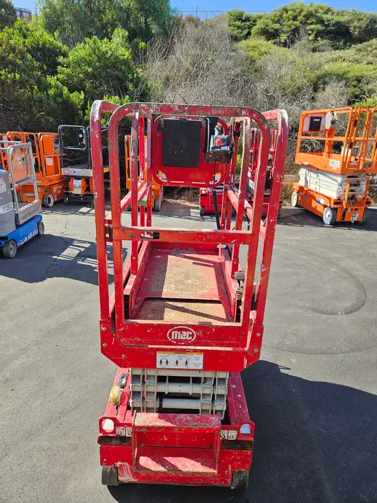 2018 MEC 1330SE Scissor Lift