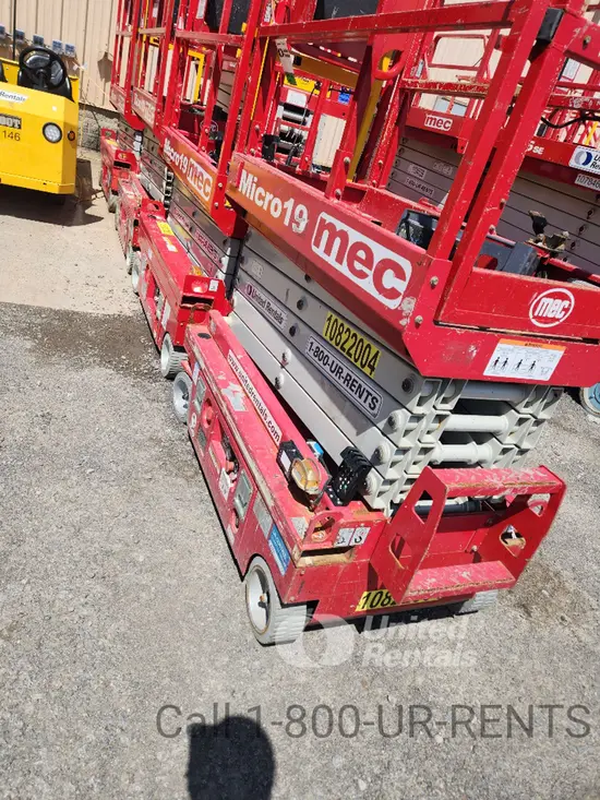 2018 MEC MICRO 19 Scissor Lift