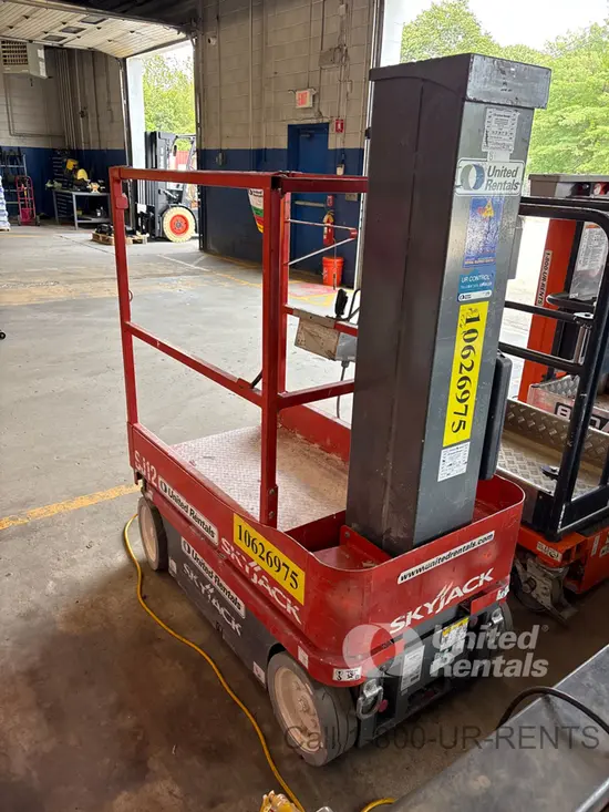 2017 Skyjack SJ12 Self-Propelled One-Person Lift